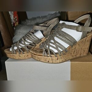 Hadley Strappy Wedge